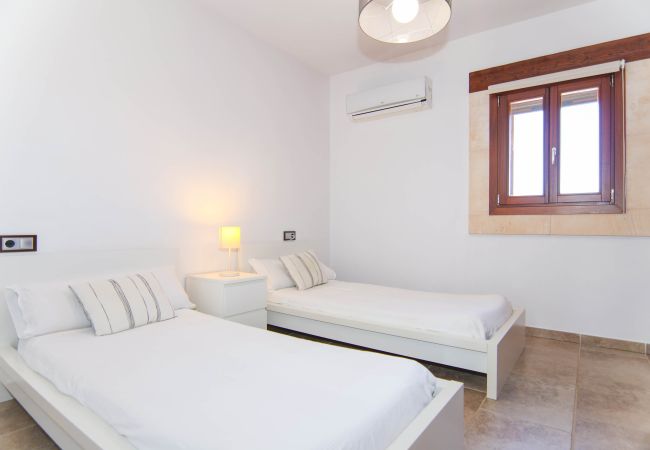 Country house in Sa Pobla - 140 Villa Son Ferragut VT/2073  by Mallorca Charm Country house in Sa Pobla - 140 Villa Son Ferragut VT/2073  by Mallorca Charm