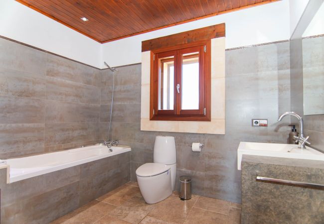 Country house in Sa Pobla - 140 Villa Son Ferragut VT/2073  by Mallorca Charm Country house in Sa Pobla - 140 Villa Son Ferragut VT/2073  by Mallorca Charm