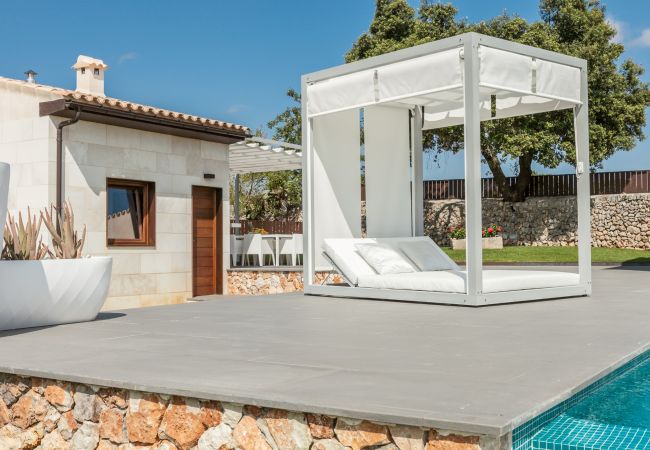 From 100 € per day you can rent your villa in Mallorca