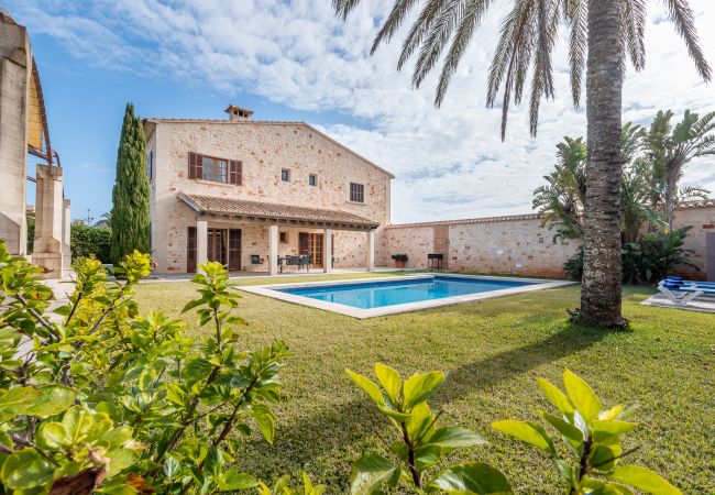 Villa/Dettached house in Es Llombards - Finca Sa Bassa des Castellet