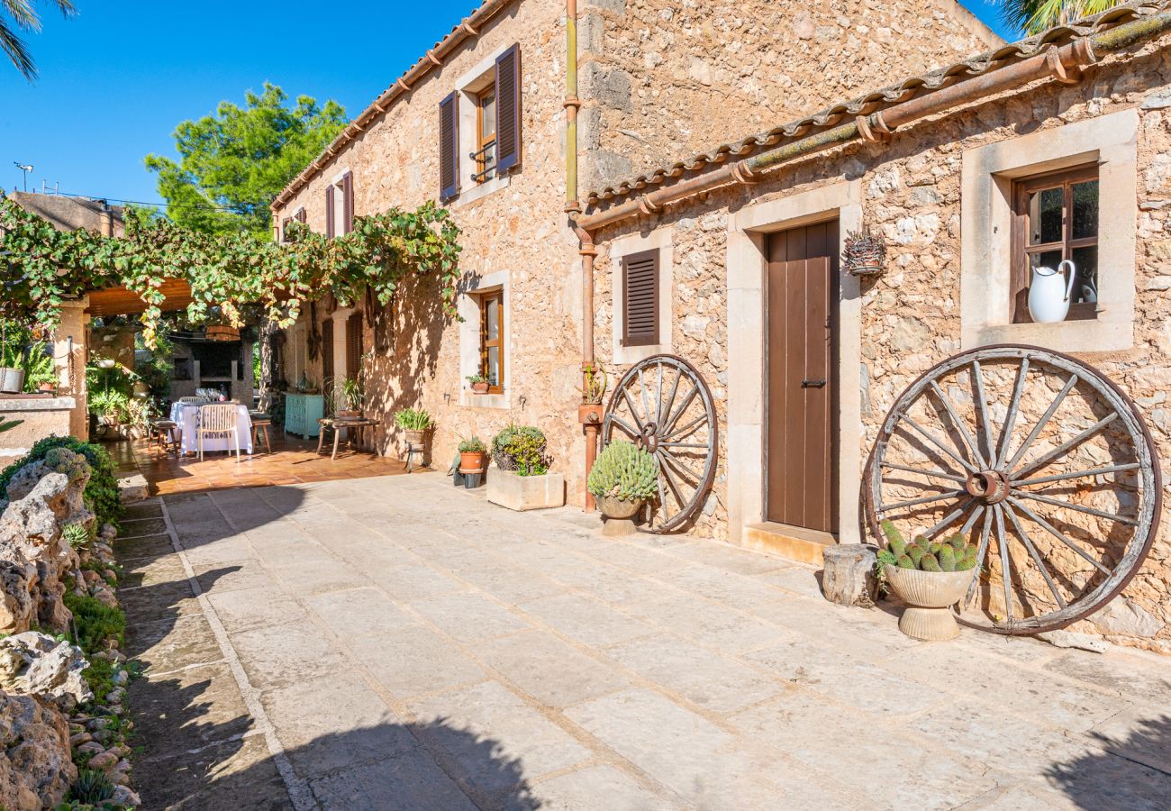 Country house in Cas Concos - Finca Can Quadrat by Mallorca House Rent