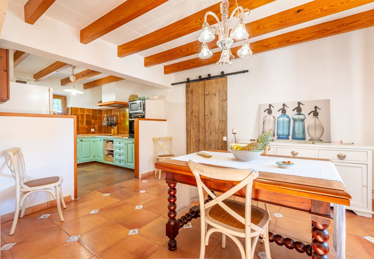 Country house in Cas Concos - Finca Can Quadrat by Mallorca House Rent