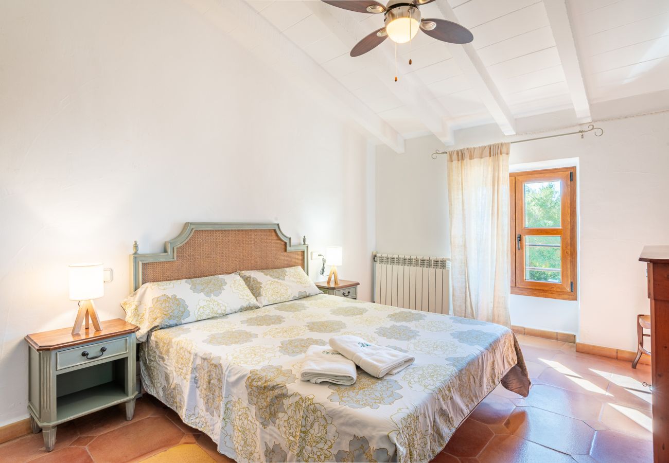 Country house in Cas Concos - Finca Can Quadrat by Mallorca House Rent