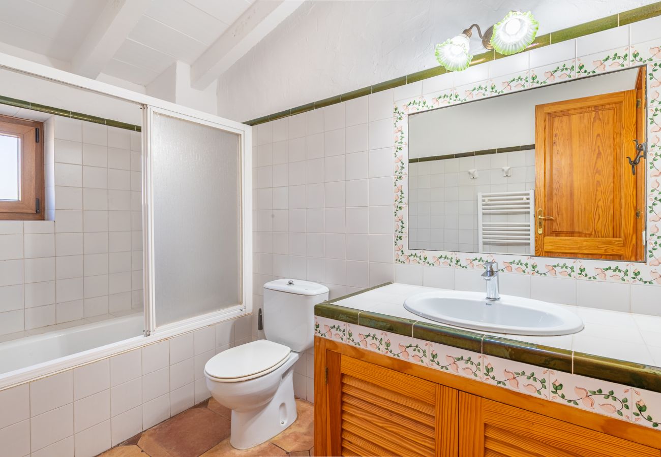 Country house in Cas Concos - Finca Can Quadrat by Mallorca House Rent