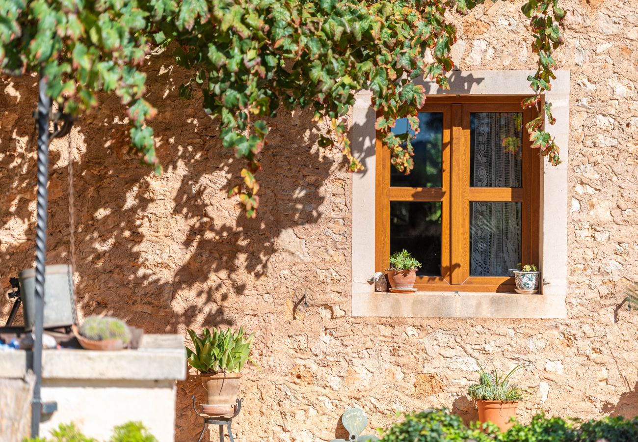 Country house in Cas Concos - Finca Can Quadrat by Mallorca House Rent